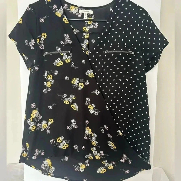 Maurice’s zipper pocket, mixed print, wrap front blouse.  Floral and polka dot. - Picture 1 of 12